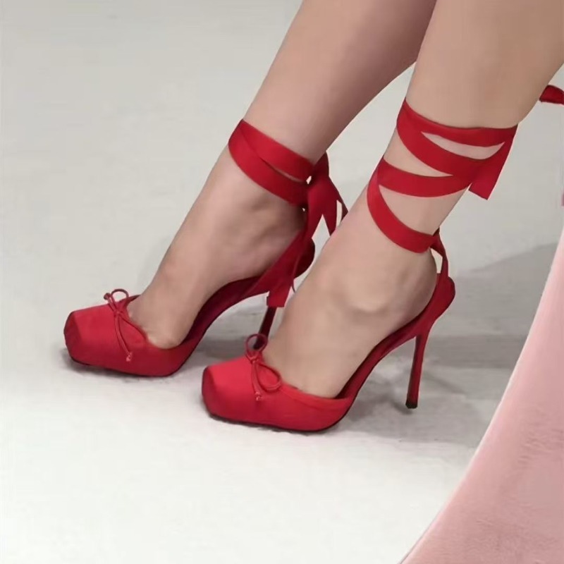 Sepatu Hak Tinggi Merah, Ikat  - Ankle Strap Heels ulasan dan harga
