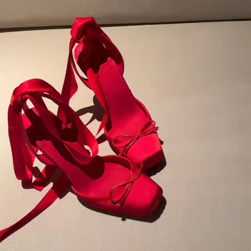 Sepatu Hak Tinggi Merah, Ikat  - Ankle Strap Heels ulasan dan harga