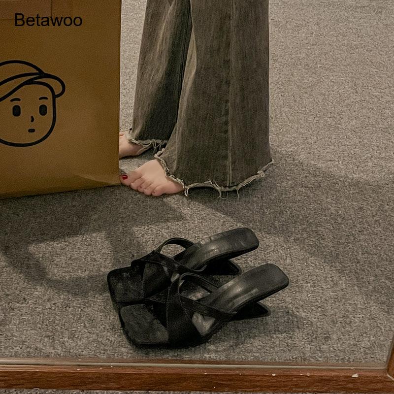 Sandal Wanita Hak Blok Melengk - Ankle Strap Heels ulasan dan harga