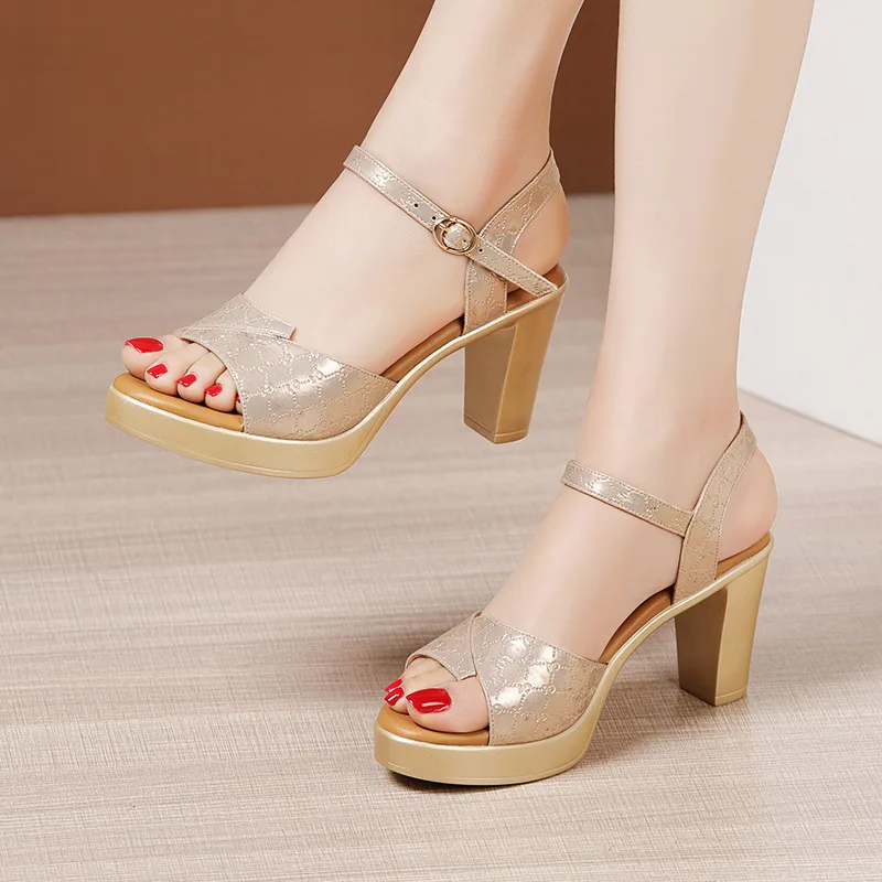 Sepatu Platform Tebal Elegan U - Ankle Strap Heels ulasan dan harga
