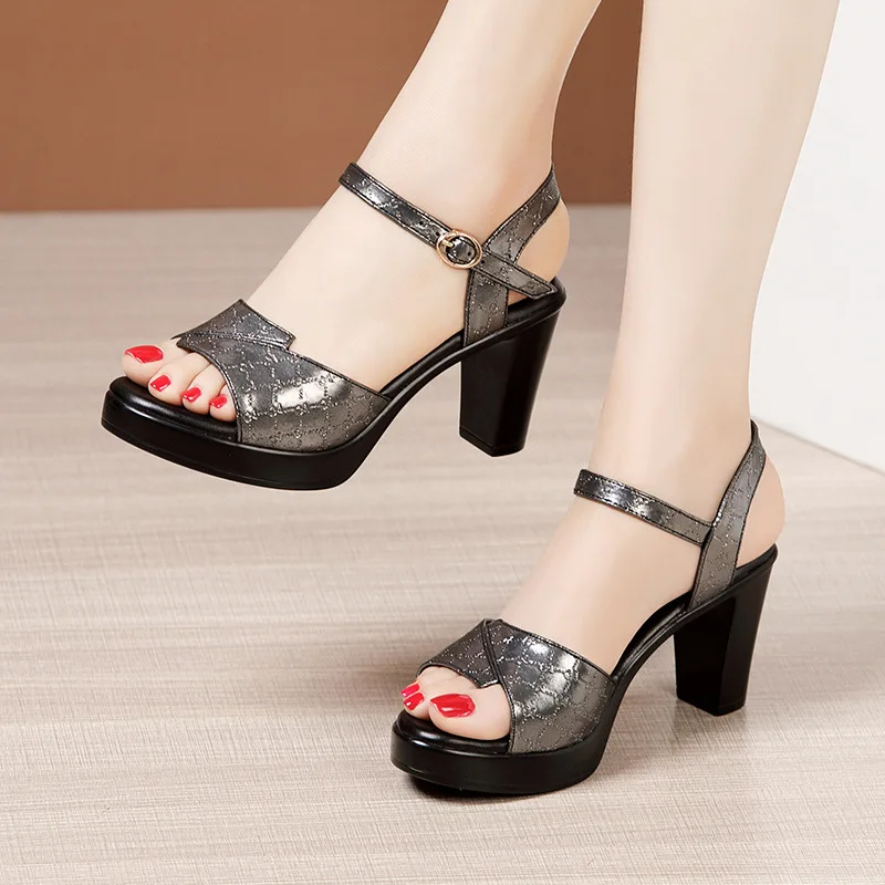 Sepatu Platform Tebal Elegan U - Ankle Strap Heels ulasan dan harga